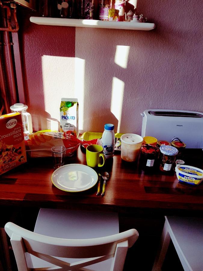 B&B Un Lit Sous Les Etoiles Nancy Bagian luar foto