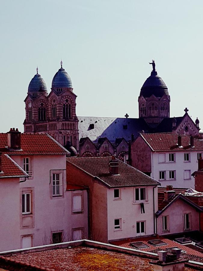 B&B Un Lit Sous Les Etoiles Nancy Bagian luar foto
